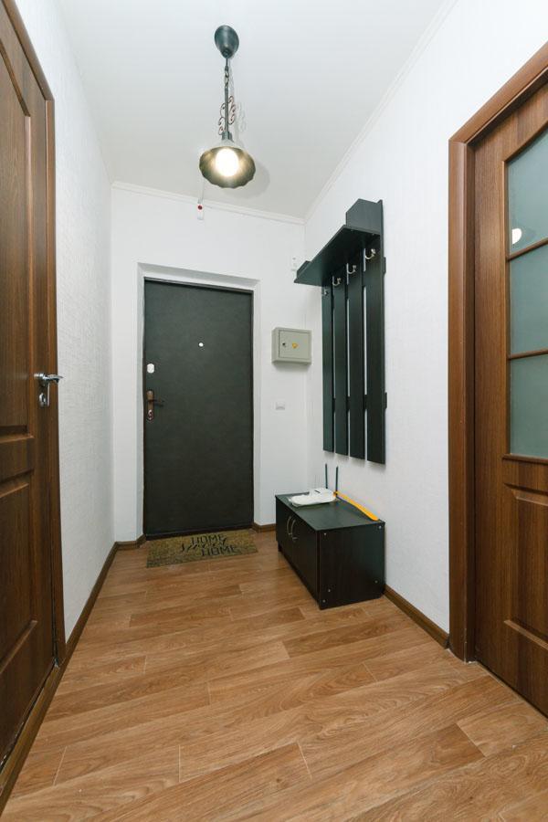 Cozy Apartment on Gmyri 12b near metro Poznyaki Kijev Kültér fotó